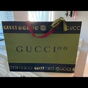 Gucci gift bag. Large